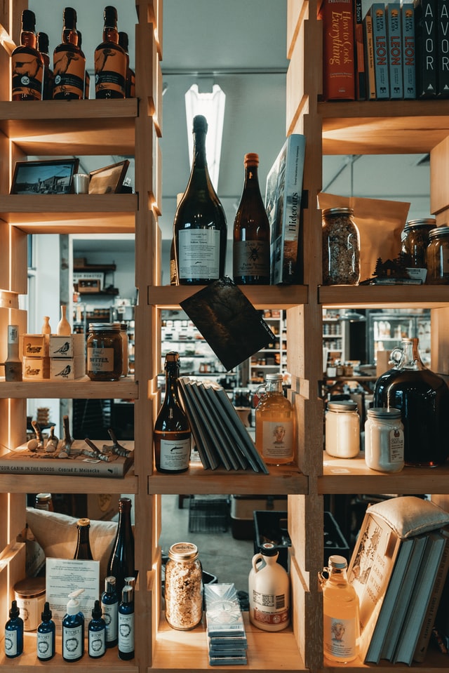 Comment protéger vos bouteilles de grands crus en magasin ?