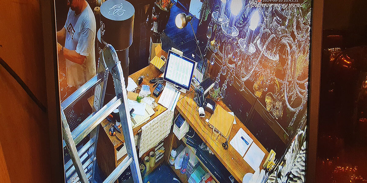 Sécurité magasin fleuriste installation camera surveillance-1