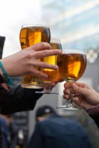 Happy hours : un levier subtil mais puissant pour faire grimper le chiffre d'affaires happy hours